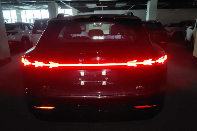 Used VOYAH COURAGE 2024 Long-Range Supercharge Edition Exterior 4