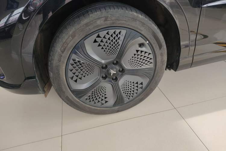 Used VOYAH COURAGE 2024 Four-Wheel Drive Global Edition Exterior 4