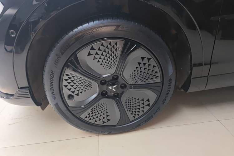 Used VOYAH COURAGE 2024 Long-Range Supercharge Edition Exterior 4