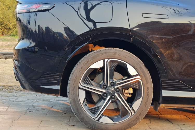 Used VOYAH COURAGE 2024 Long-Range Supercharge Edition Exterior 5