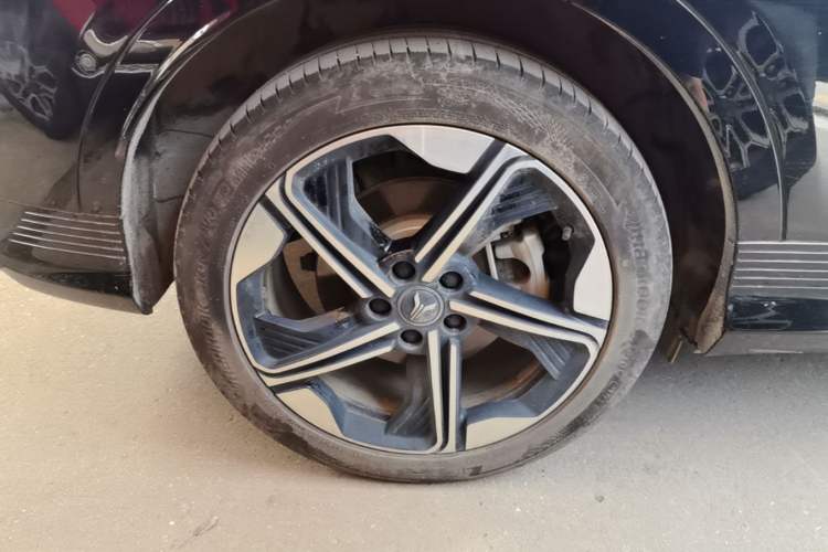Used VOYAH COURAGE 2024 Long-Range Supercharge Edition Exterior 5
