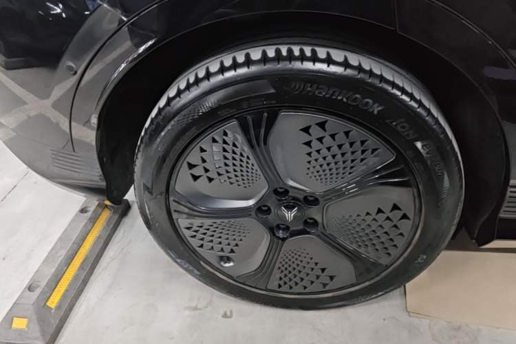 Used VOYAH COURAGE 2024 Long-Range Supercharge Edition Exterior 5
