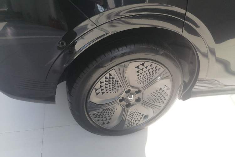 Used VOYAH COURAGE 2024 Four-Wheel Drive Global Edition Exterior 5