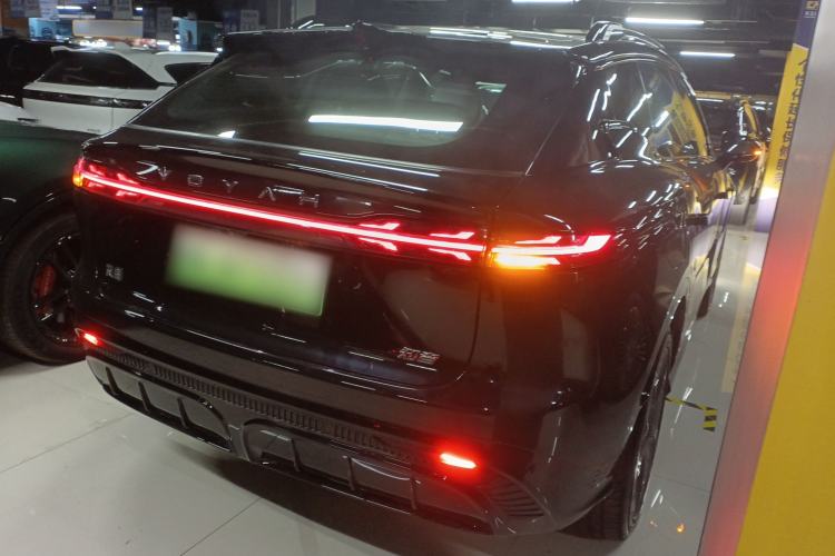 Used VOYAH COURAGE 2024 Long-Range Supercharge Edition Exterior 5