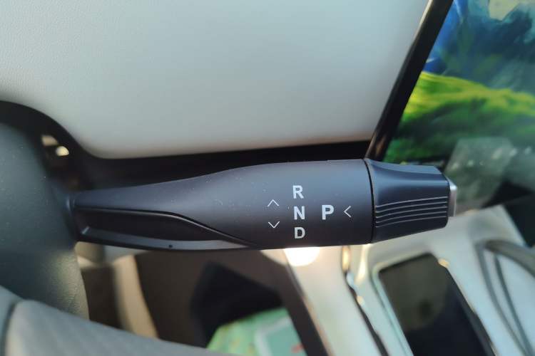 Used VOYAH COURAGE 2024 Long-Range Supercharge Edition Gear Lever