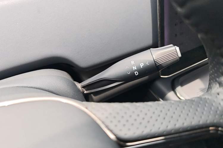 Used VOYAH COURAGE 2024 Long-Range Supercharge Edition Gear Lever