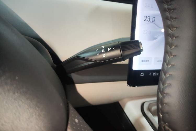 Used VOYAH COURAGE 2024 Long-Range Supercharge Edition Gear Lever