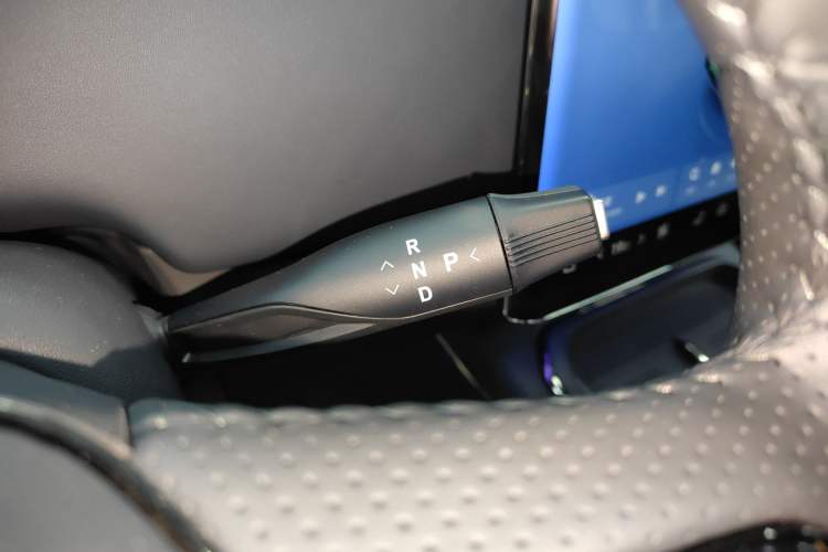 Used VOYAH COURAGE 2024 Four-Wheel Drive Global Edition Gear Lever