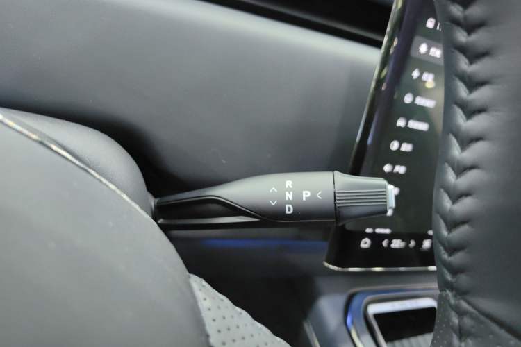 Used VOYAH COURAGE 2024 Four-Wheel Drive Global Edition Gear Lever