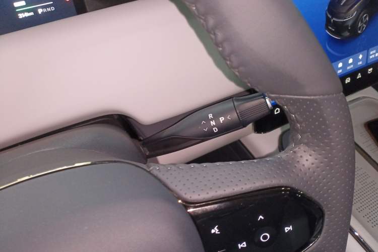 Used VOYAH COURAGE 2024 Long-Range Supercharge Edition Gear Lever