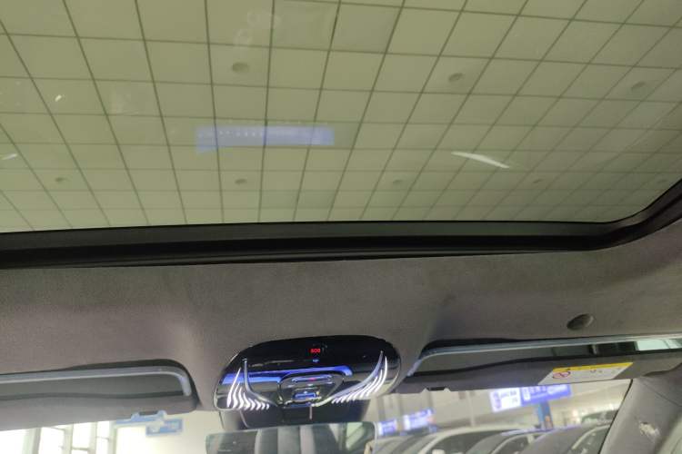 Used VOYAH COURAGE 2024 Four-Wheel Drive Global Edition Headliner