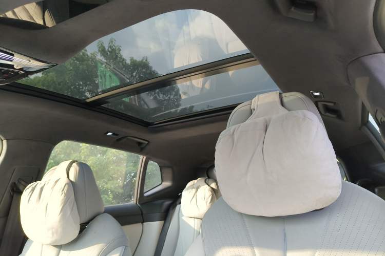 Used VOYAH COURAGE 2024 Long-Range Supercharge Edition Headliner