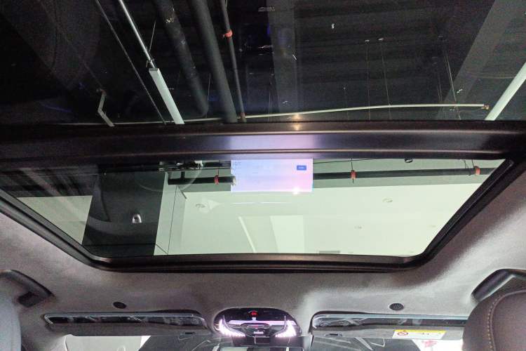 Used VOYAH COURAGE 2024 Four-Wheel Drive Global Edition Headliner