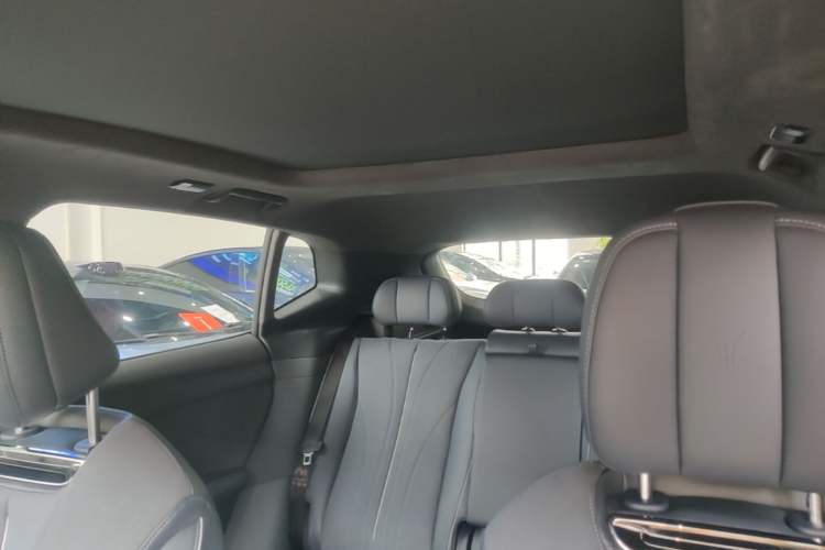 Used VOYAH COURAGE 2024 Four-Wheel Drive Global Edition Headliner