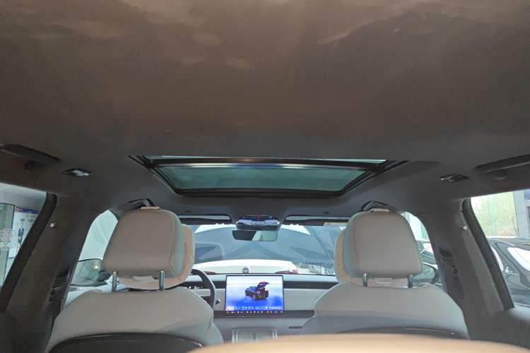 Used VOYAH COURAGE 2024 Long-Range Supercharge Edition Headliner