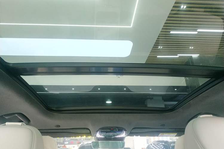 Used VOYAH COURAGE 2024 Long-Range Supercharge Edition Headliner
