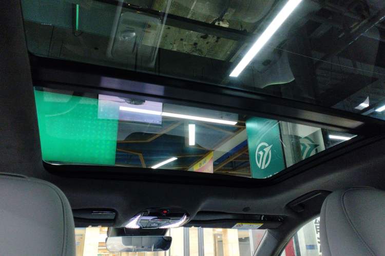 Used VOYAH COURAGE 2024 Long-Range Supercharge Edition Headliner