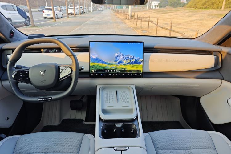 Used VOYAH COURAGE 2024 Long-Range Supercharge Edition Interior 1