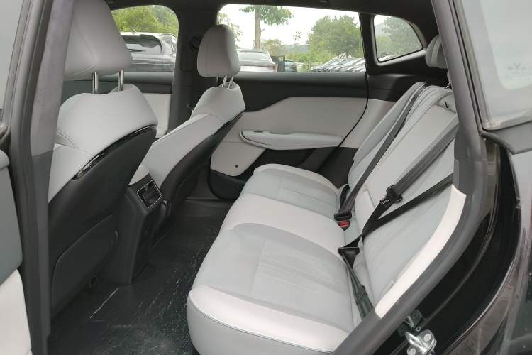 Used VOYAH COURAGE 2024 Long-Range Supercharge Edition Interior 1