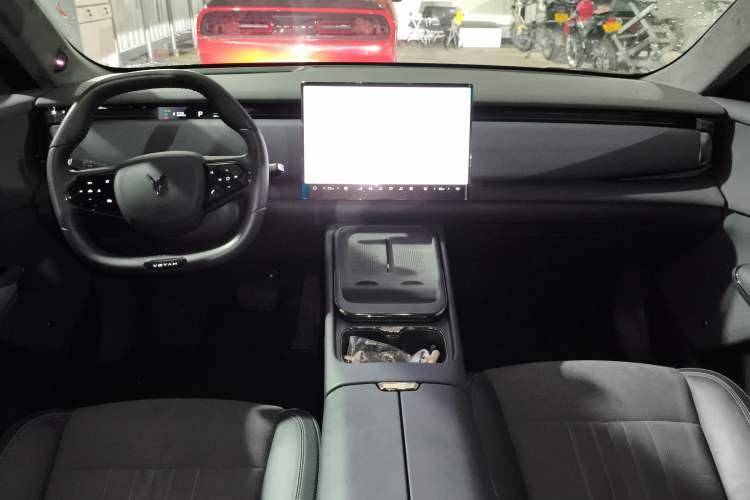 Used VOYAH COURAGE 2024 Four-Wheel Drive Global Edition Interior 2