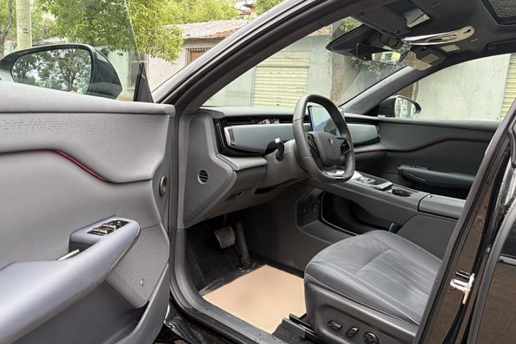 Used VOYAH COURAGE 2024 Four-Wheel Drive Global Edition Interior 2