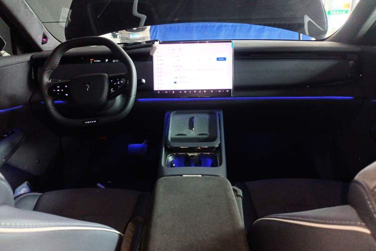 Used VOYAH COURAGE 2024 Four-Wheel Drive Global Edition Interior 2