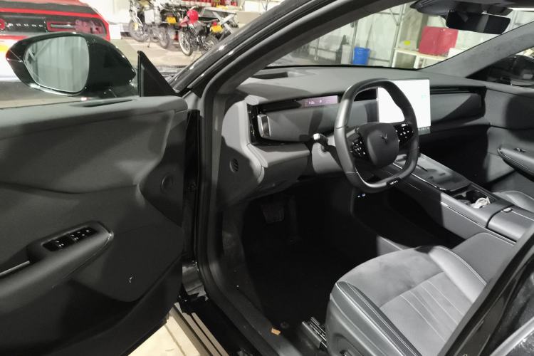 Used VOYAH COURAGE 2024 Four-Wheel Drive Global Edition Interior 3