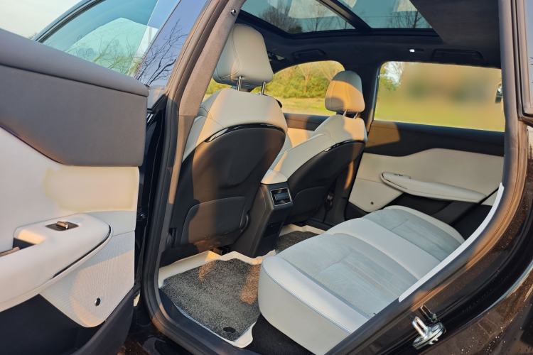 Used VOYAH COURAGE 2024 Long-Range Supercharge Edition Interior 3