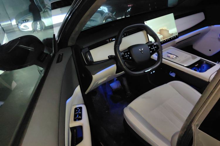 Used VOYAH COURAGE 2024 Long-Range Supercharge Edition Interior 3