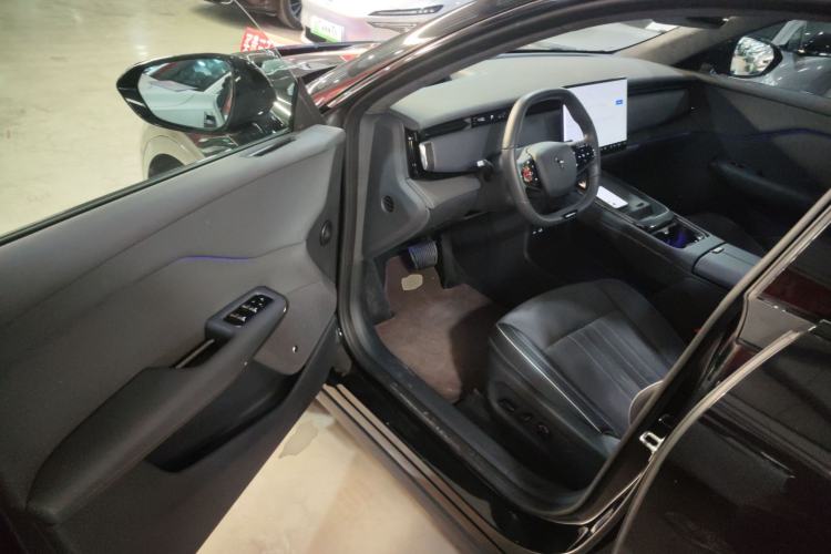 Used VOYAH COURAGE 2024 Four-Wheel Drive Global Edition Interior 3
