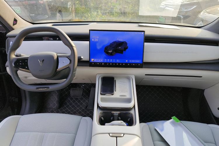 Used VOYAH COURAGE 2024 Long-Range Supercharge Edition Interior 3