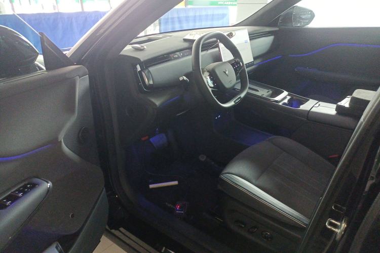 Used VOYAH COURAGE 2024 Four-Wheel Drive Global Edition Interior 3