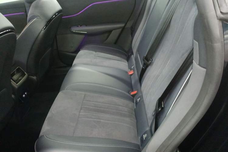 Used VOYAH COURAGE 2024 Four-Wheel Drive Global Edition Interior 4