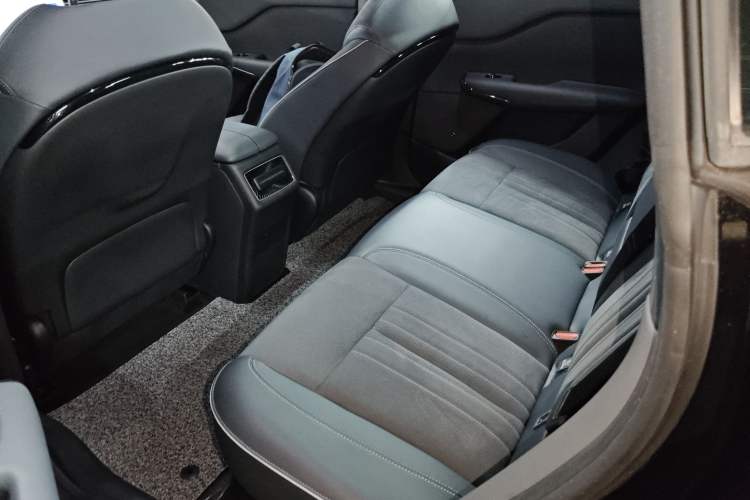 Used VOYAH COURAGE 2024 Four-Wheel Drive Global Edition Interior 4