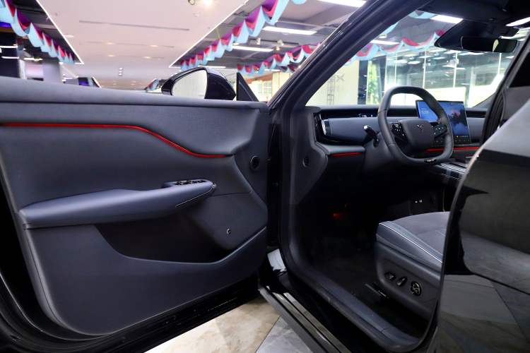 Used VOYAH COURAGE 2024 Four-Wheel Drive Global Edition Interior 6