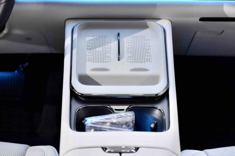 Used VOYAH COURAGE 2024 Long-Range Supercharge Edition Interior 7
