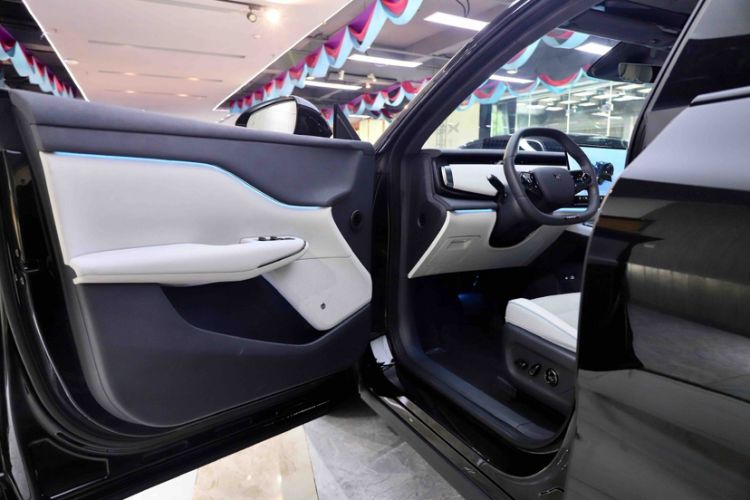 Used VOYAH COURAGE 2024 Long-Range Supercharge Edition Interior 8