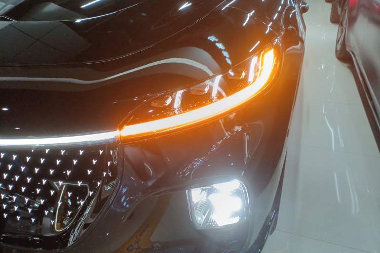 Used VOYAH COURAGE 2024 Four-Wheel Drive Global Edition Left Front Headlight