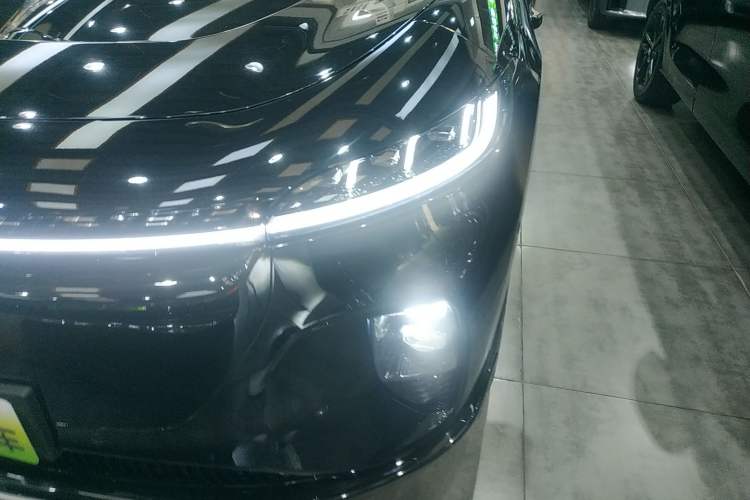 Used VOYAH COURAGE 2024 Long-Range Supercharge Edition Left Front Headlight