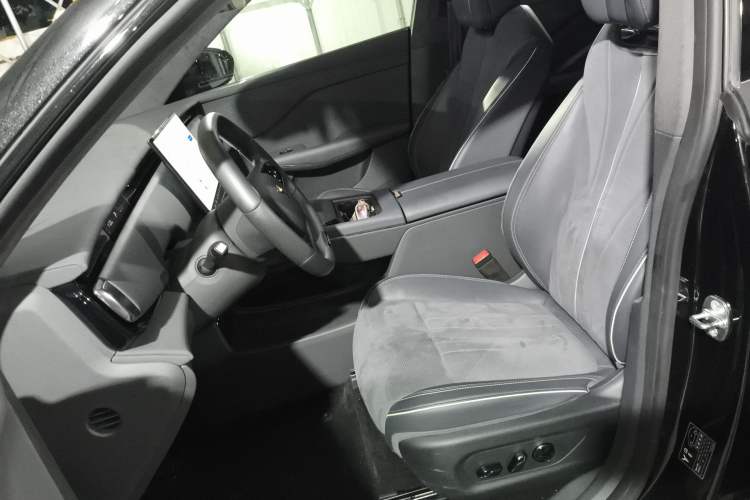 Used VOYAH COURAGE 2024 Four-Wheel Drive Global Edition Left Front Seat