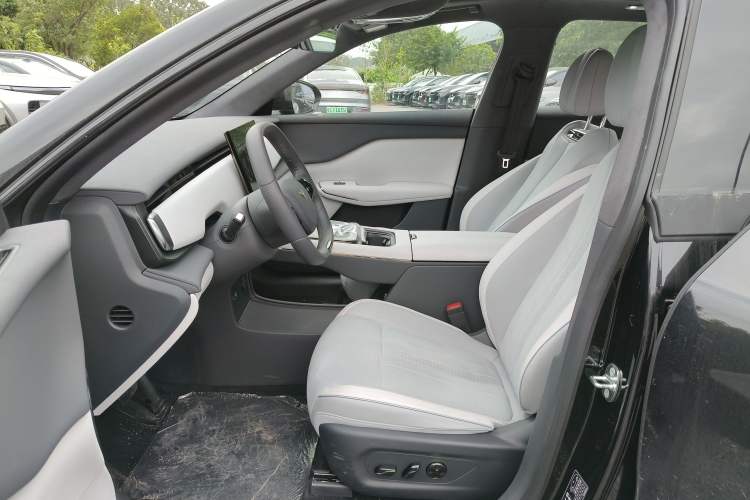 Used VOYAH COURAGE 2024 Long-Range Supercharge Edition Left Front Seat