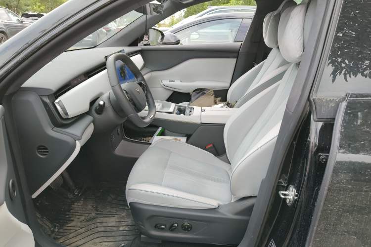 Used VOYAH COURAGE 2024 Long-Range Supercharge Edition Left Front Seat