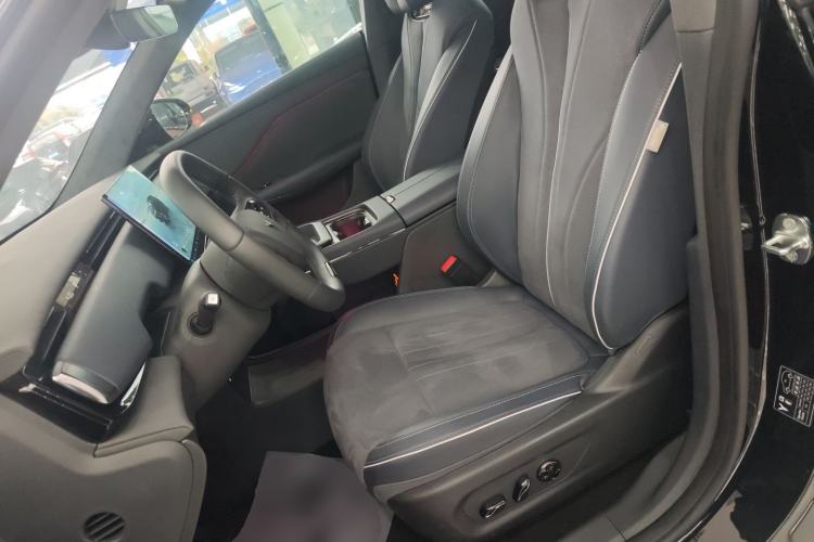 Used VOYAH COURAGE 2024 Four-Wheel Drive Global Edition Left Front Seat