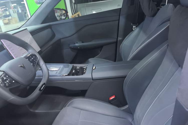 Used VOYAH COURAGE 2024 Four-Wheel Drive Global Edition Left Front Seat
