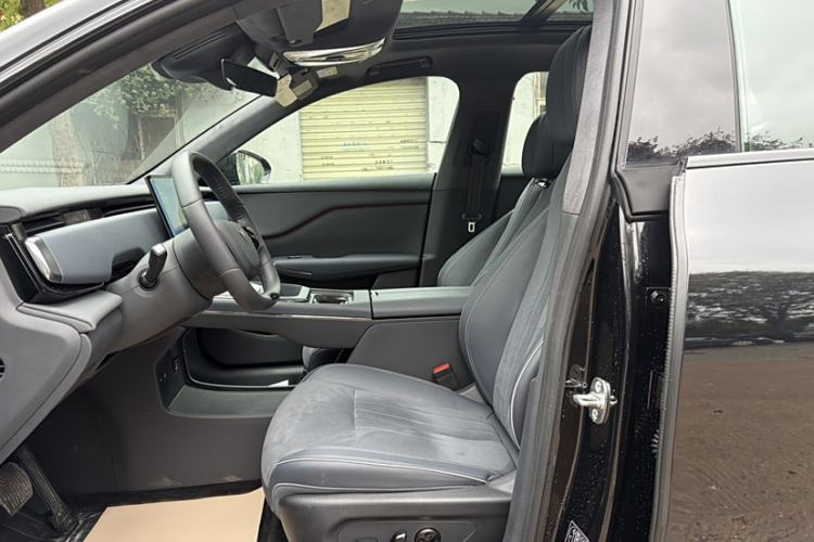 Used VOYAH COURAGE 2024 Four-Wheel Drive Global Edition Left Front Seat