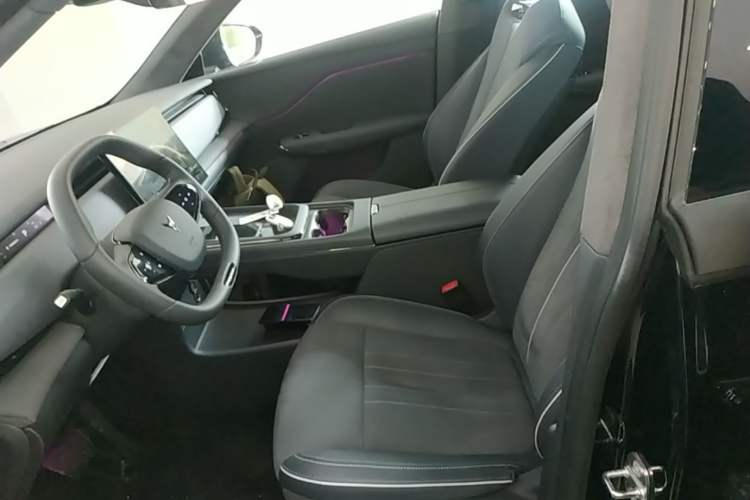 Used VOYAH COURAGE 2024 Four-Wheel Drive Global Edition Left Front Seat