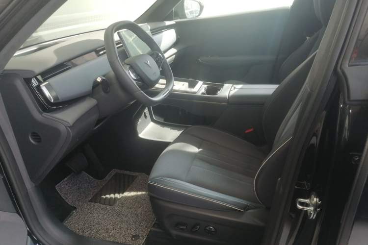 Used VOYAH COURAGE 2024 Four-Wheel Drive Global Edition Left Front Seat