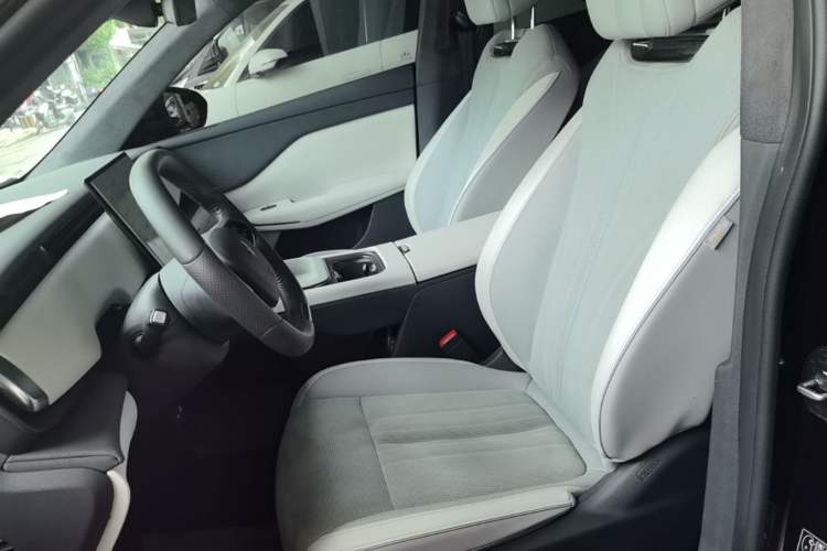 Used VOYAH COURAGE 2024 Long-Range Supercharge Edition Left Front Seat