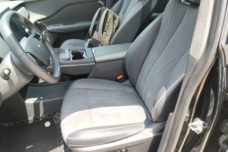 Used VOYAH COURAGE 2024 Four-Wheel Drive Global Edition Left Front Seat
