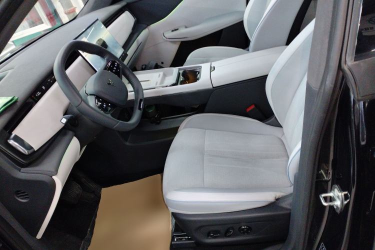 Used VOYAH COURAGE 2024 Long-Range Supercharge Edition Left Front Seat